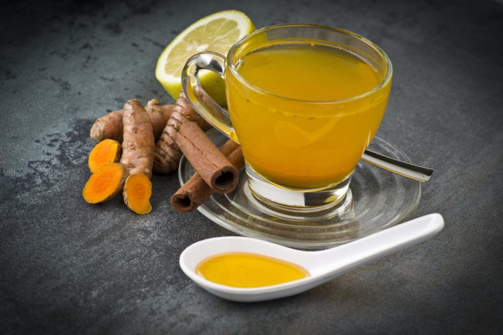 Health benefits of turmeric tea