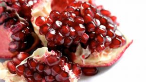 Pomegranate seed oil can treat skin problems like psoriasis and eczema