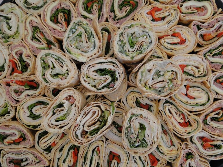 Vegetarian hummus wrap Photo-by-ggrocks-CC0-on-Pixabay